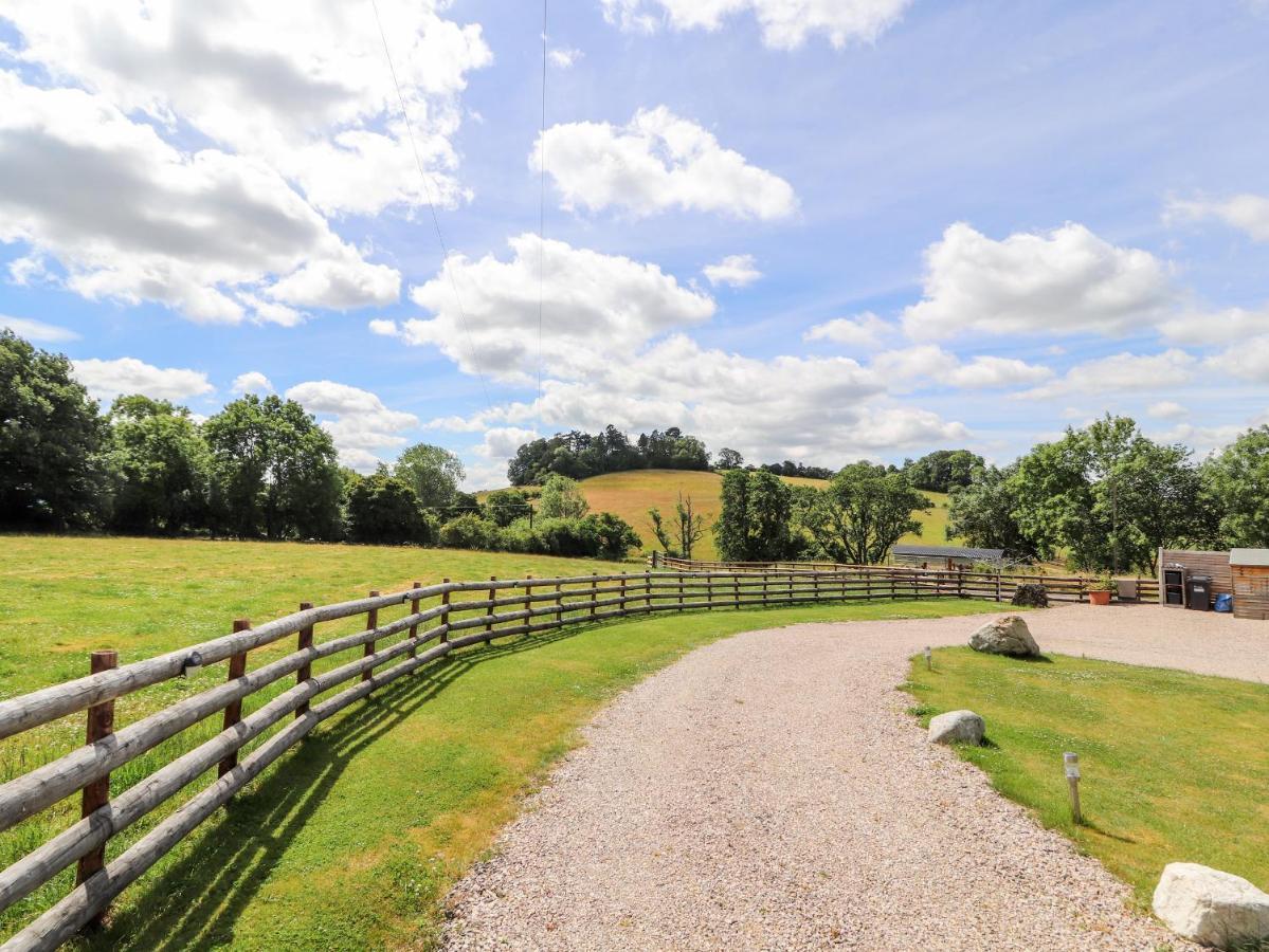 The Old Cart House Villa Oswestry Luaran gambar